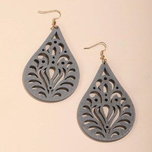 Hollow Out Water Drop Earrings